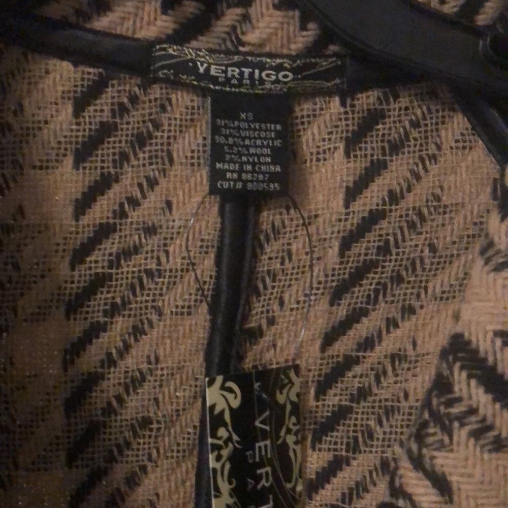 Tooth comb jacket. New. - Picture 3 of 5